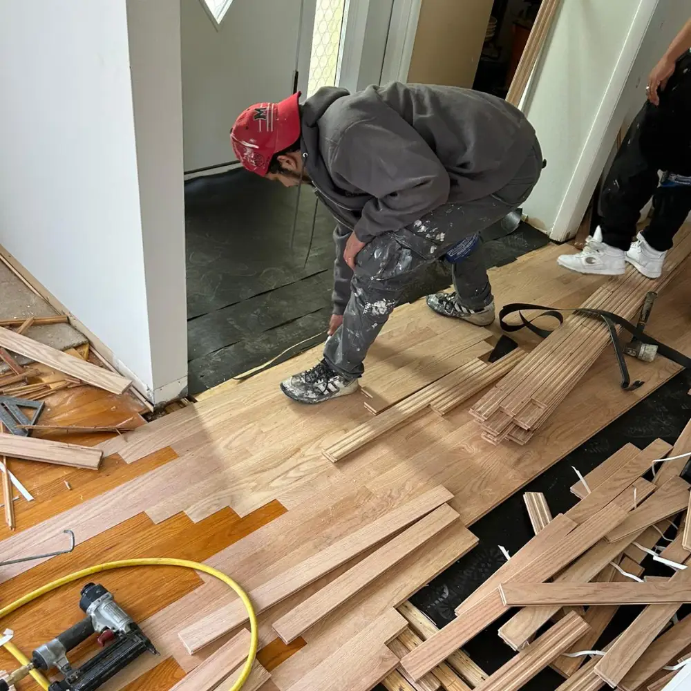 Installation flooring hardwood