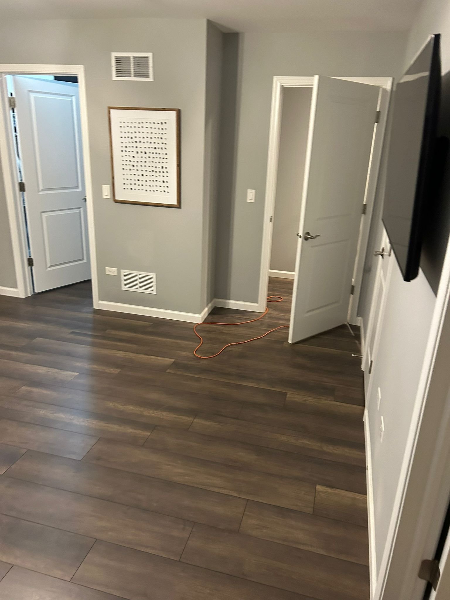 Flooring saw used for laminate installation in Illinois