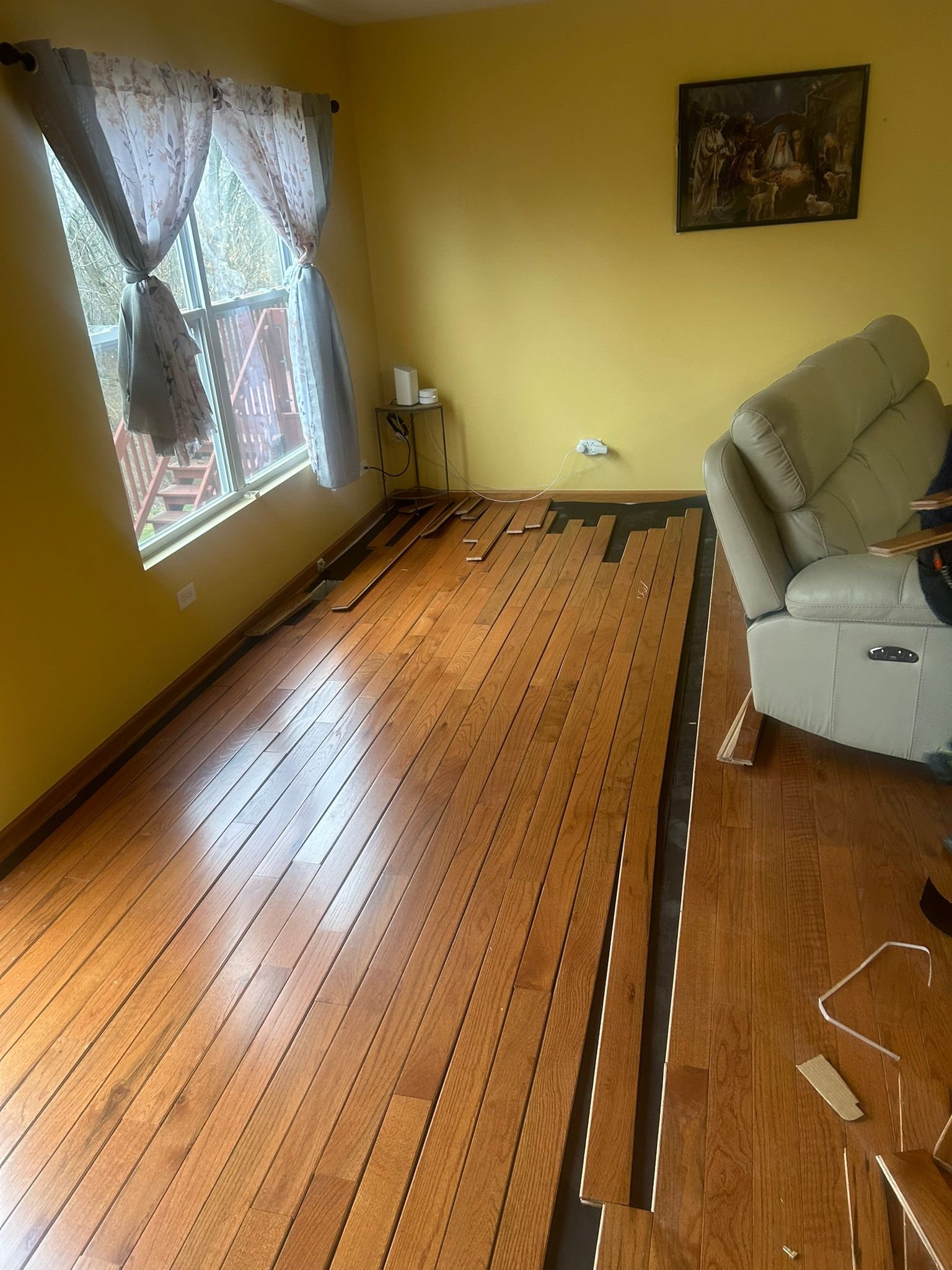 Elegant prefinished hardwood flooring in Illinois home