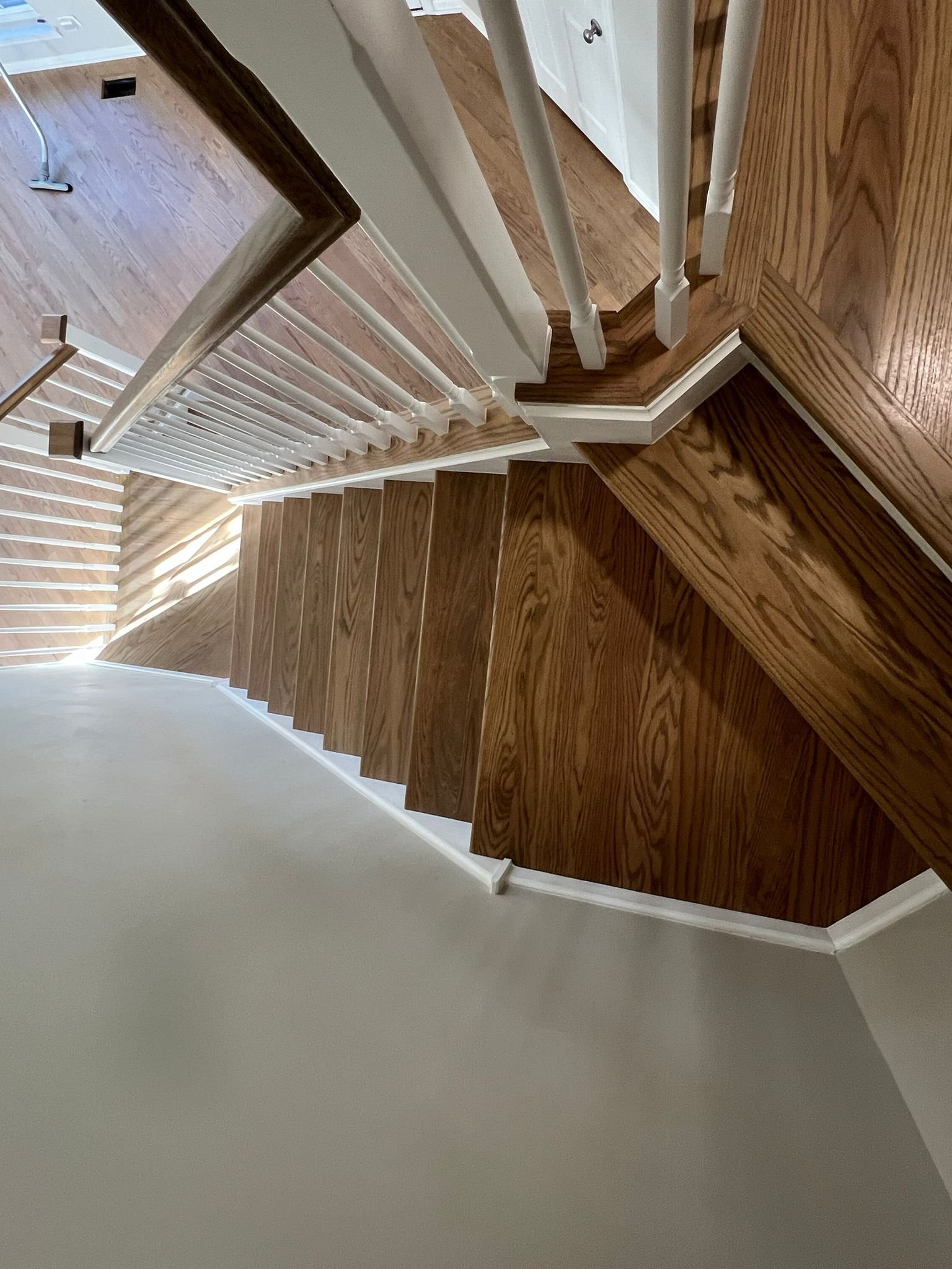 Modern laminate flooring installation in Illinois