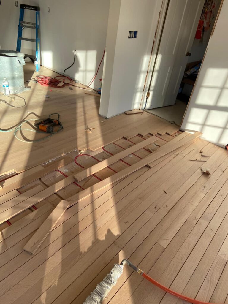 Dustless Sanding vs Traditional Sanding: Which Is Better for Hardwood Floors? 1 Dustless Sanding vs Traditional Sanding:
